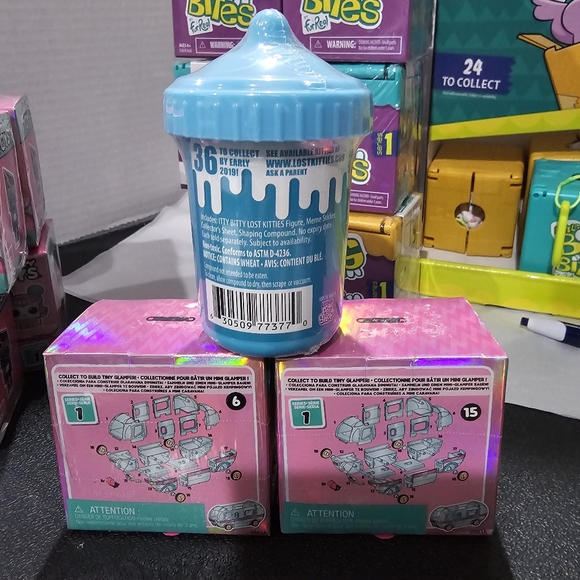 (3) 2- LOL Tiny Toys 1- itty bitty Lost Kitties Surprise Boxes L👀K ages 4+ - Picture 6 of 9